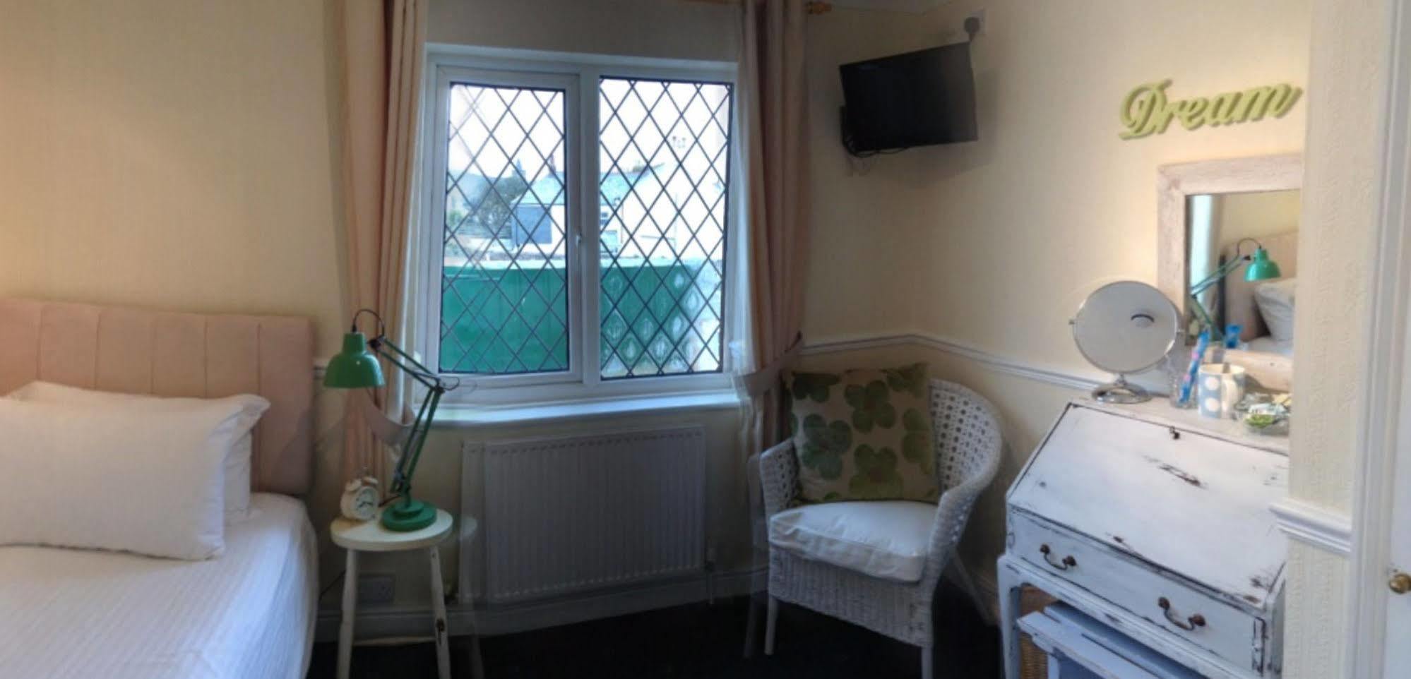 Green Apple Bed And Breakfast St Ives  Bagian luar foto